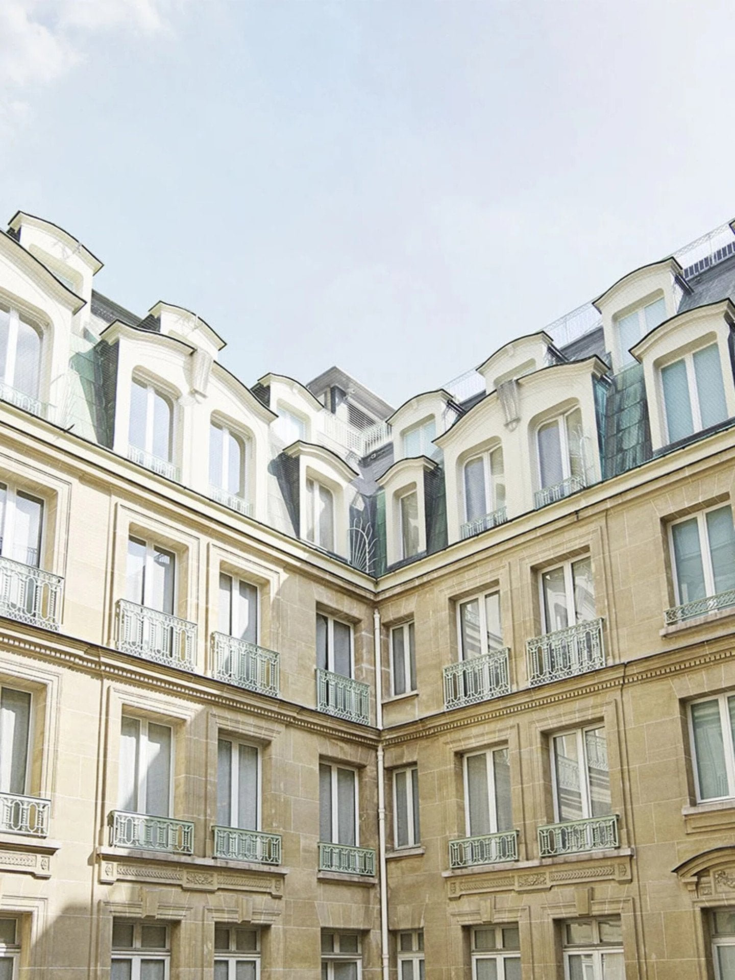 Imagem de uma vista do pátio do Le Meurice