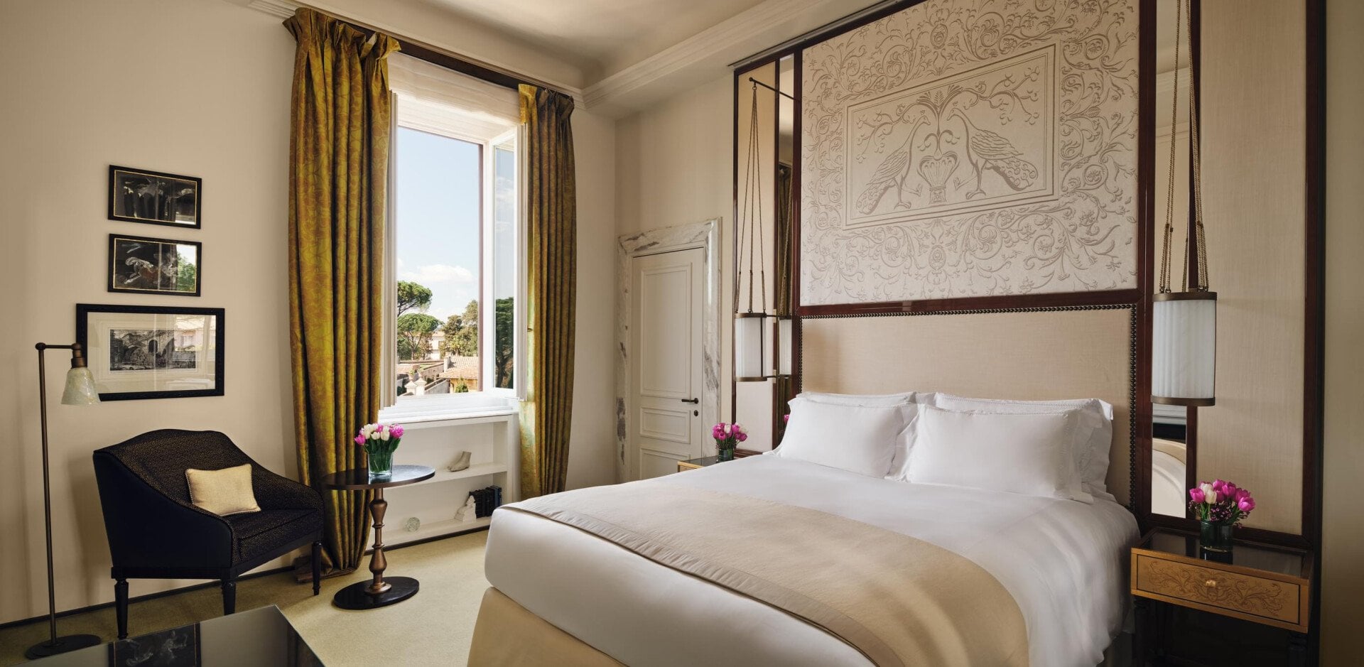 Classic Room with View at Hotel Eden Rome
