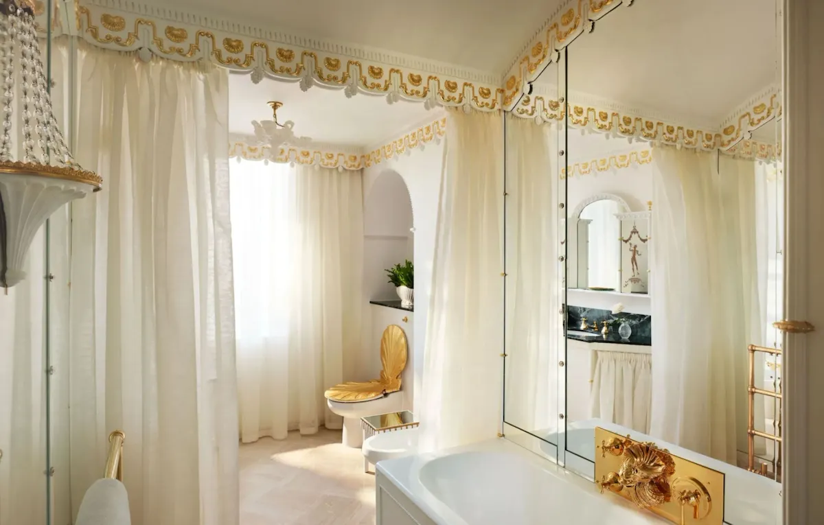 A calming bathroom in light, ethereal tones
