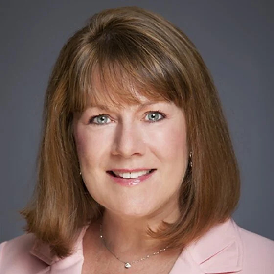portrait of Liz Schafer