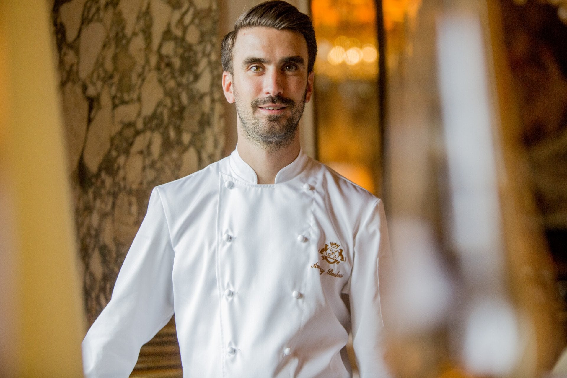 Retrato de Amaury Bouhours no Le Meurice, Paris.