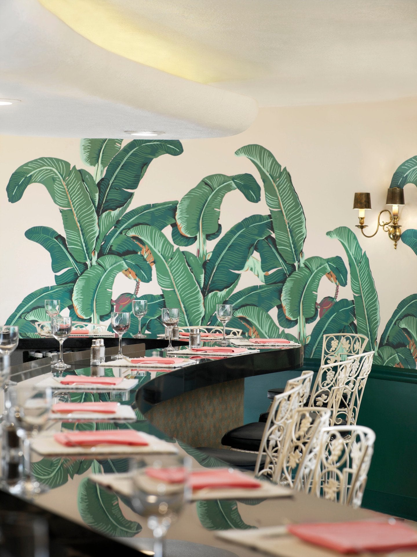 The Fountain Coffee Room bar counter at The Beverly Hills Hotel, Los Angeles