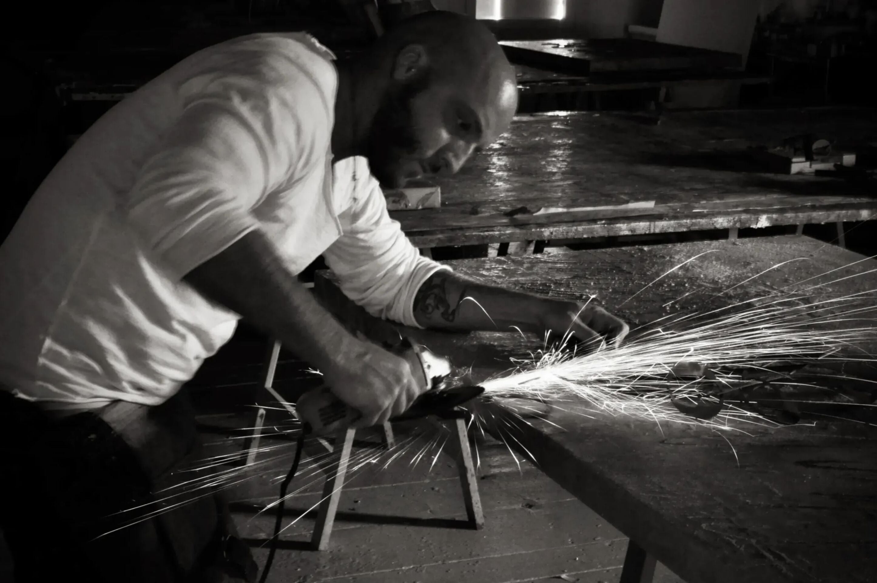 Artist Enrico Benetta at work