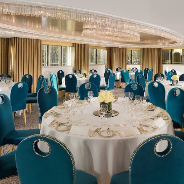 The Dorchester Crystal Suite Lunch set up, white roses