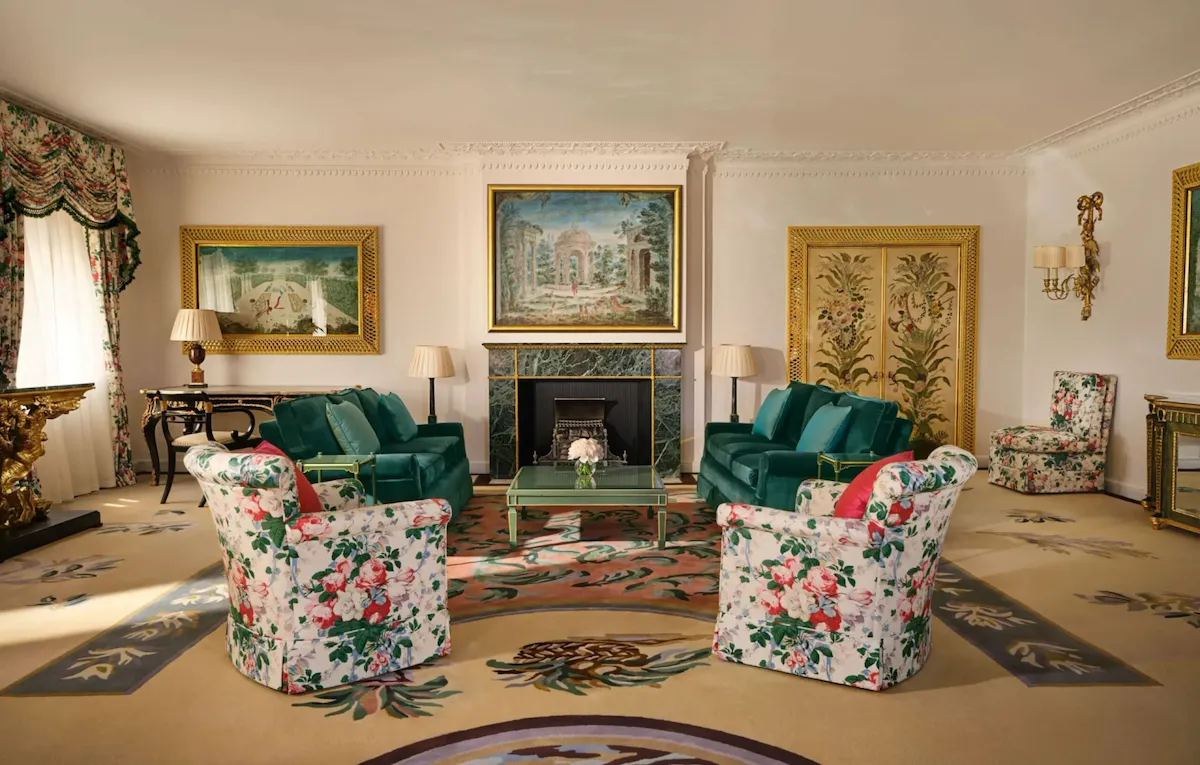 A room curated with beautiful furnishings and décor