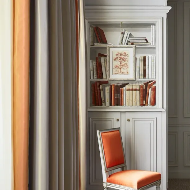 Detalhes da Suite Superior no Hôtel Plaza Athénée.