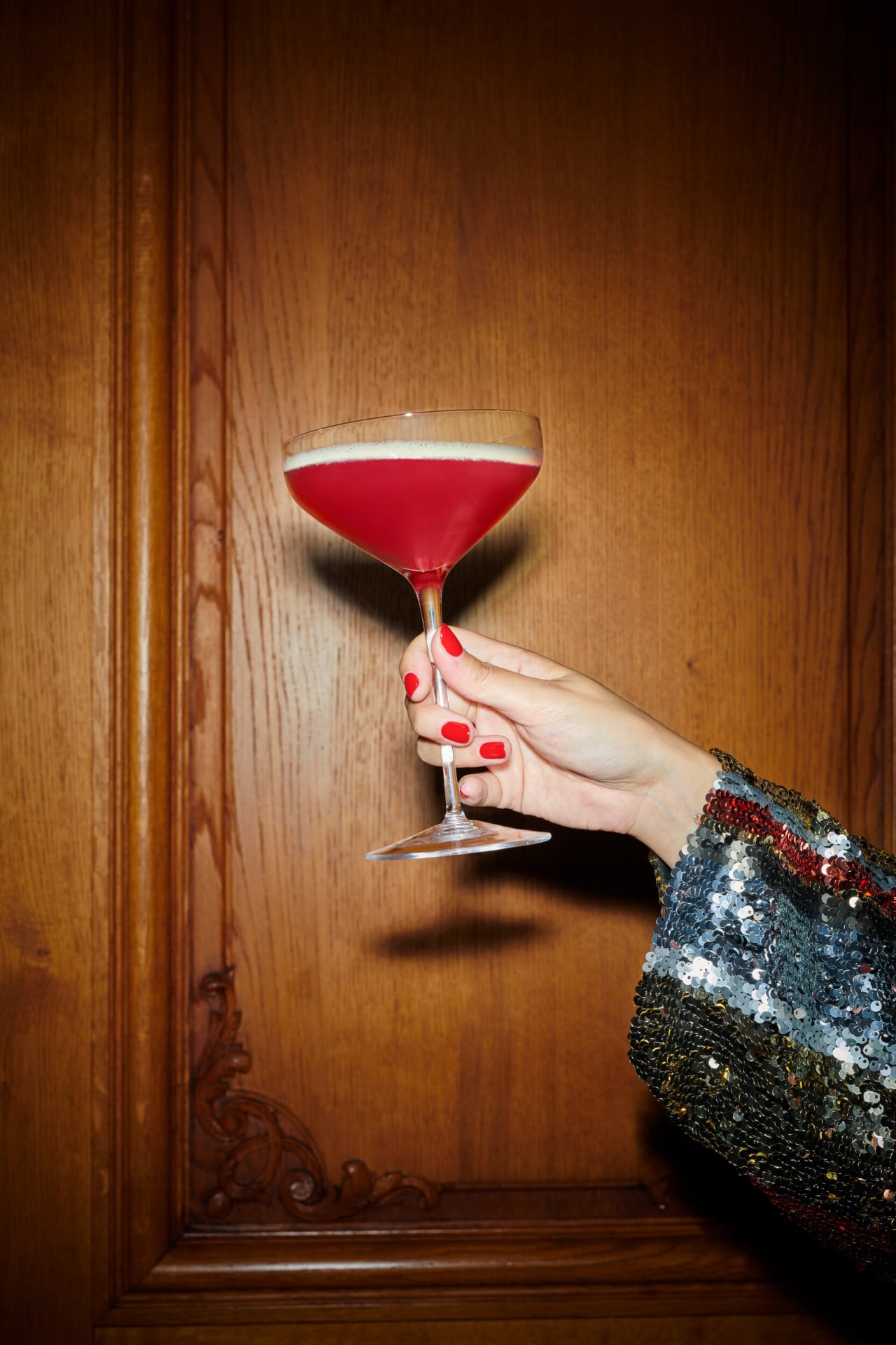 Cosmopolitan Cocktail on Le Bar's counter, at Hôtel Plaza Athénée, Paris