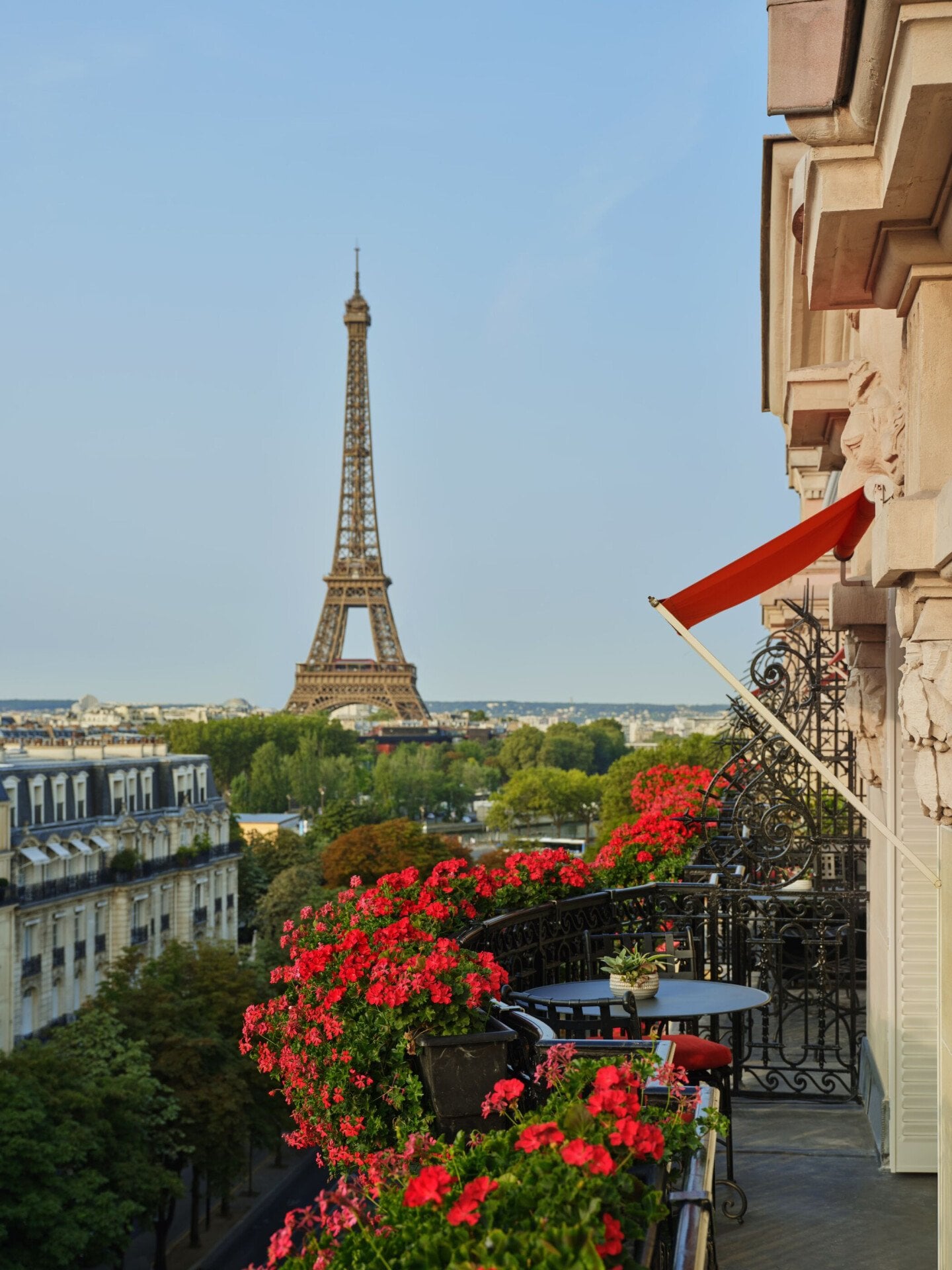 607  Suite Prestige avenue montaigne varanda com vista HPA 