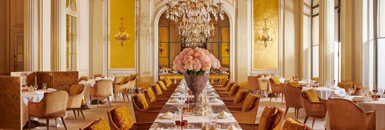 Imagens da mesa do Jean Imbert no Plaza Athénée