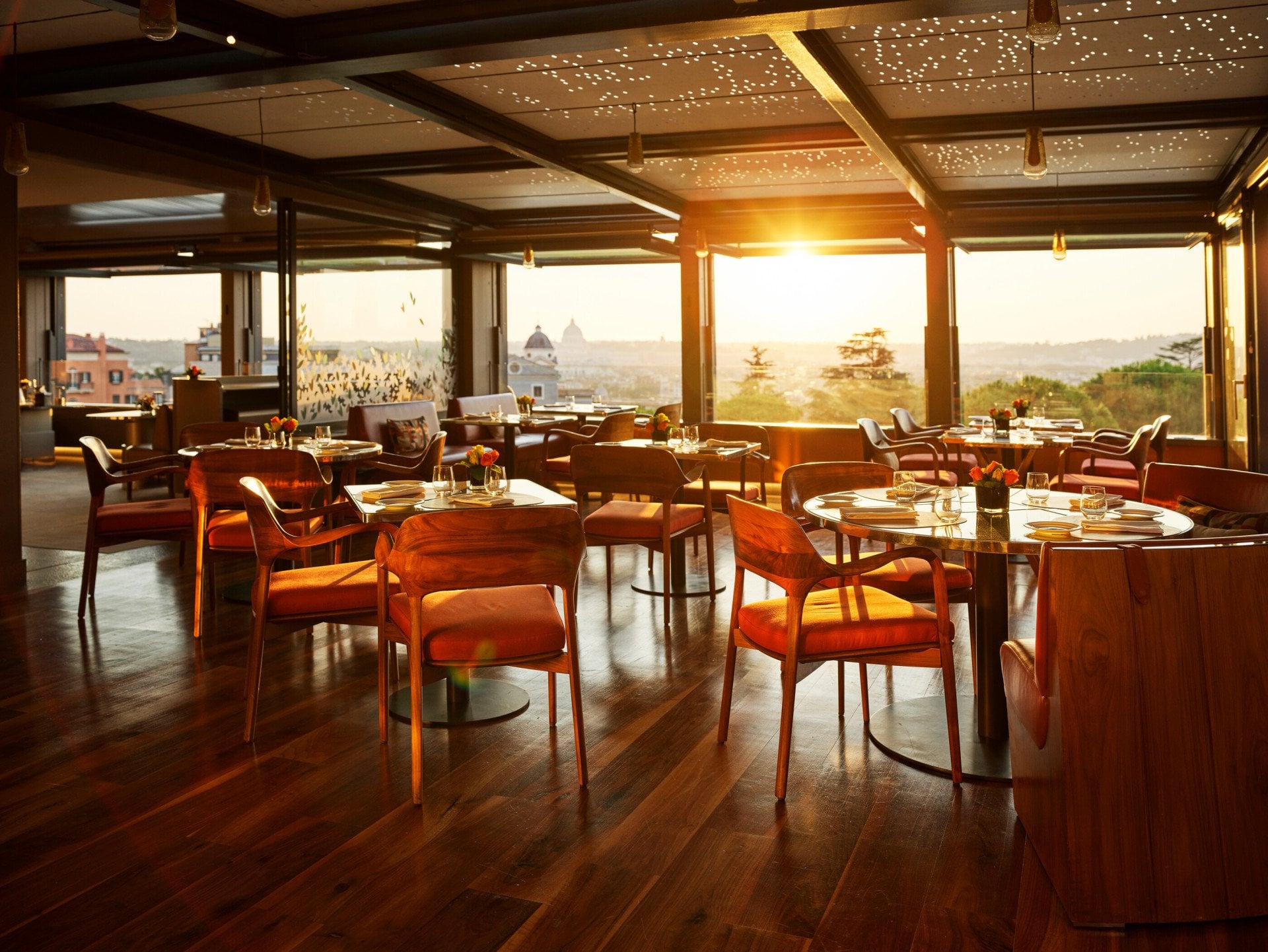 Il giardino Ristorante interior view