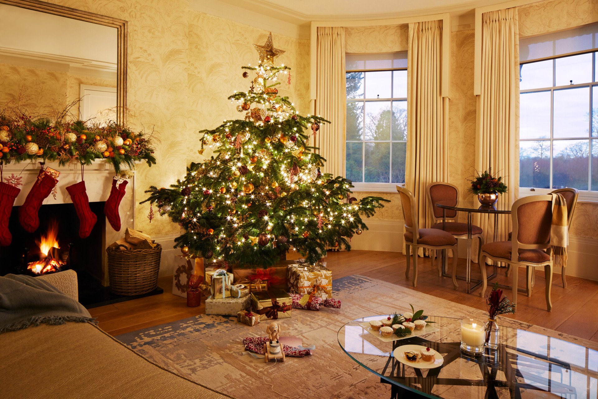 Coworth Park-Christmas-Arbuthnot Suite-with toy-highres