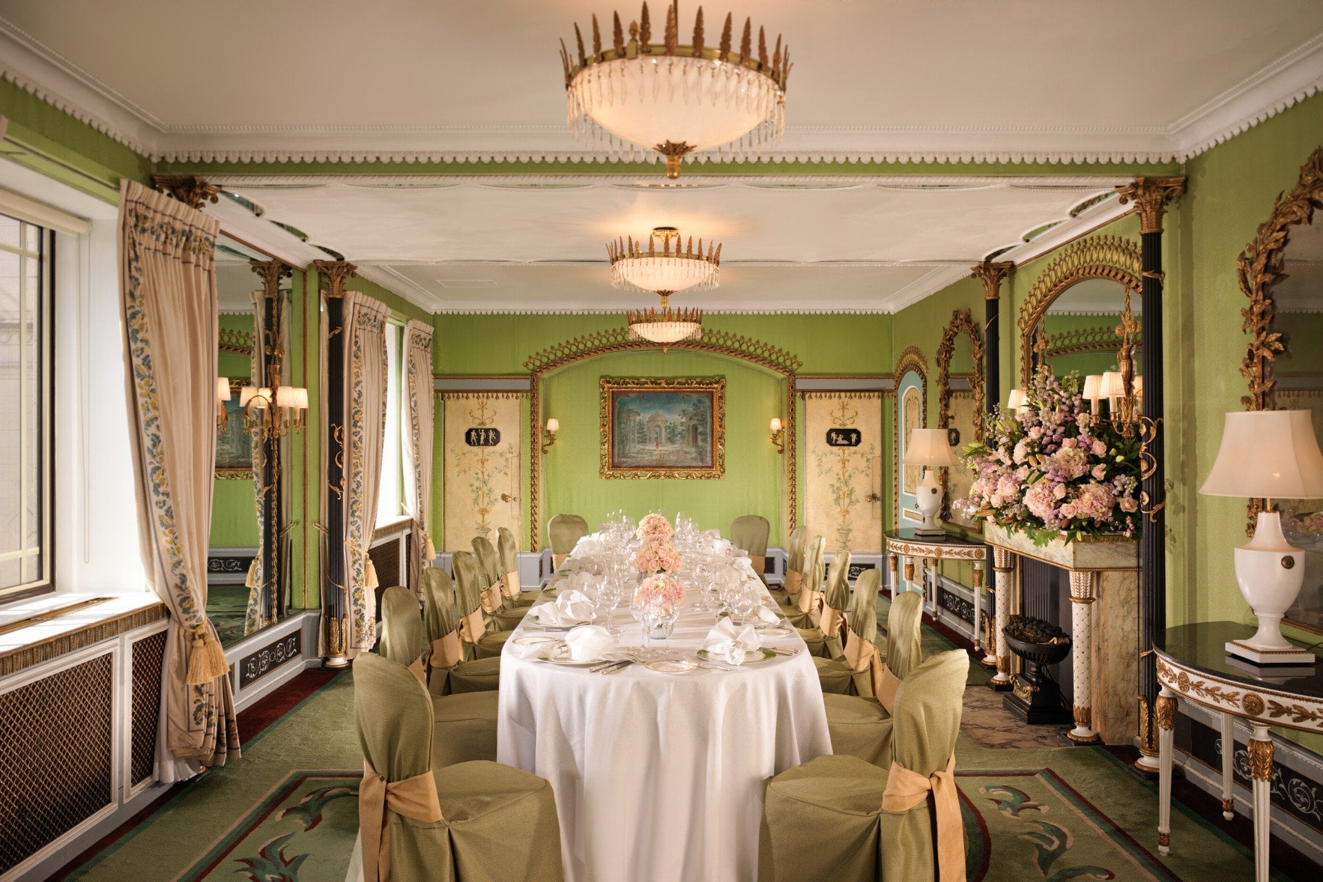 The Penthouse and Pavilion at The Dorchester, dinner set up