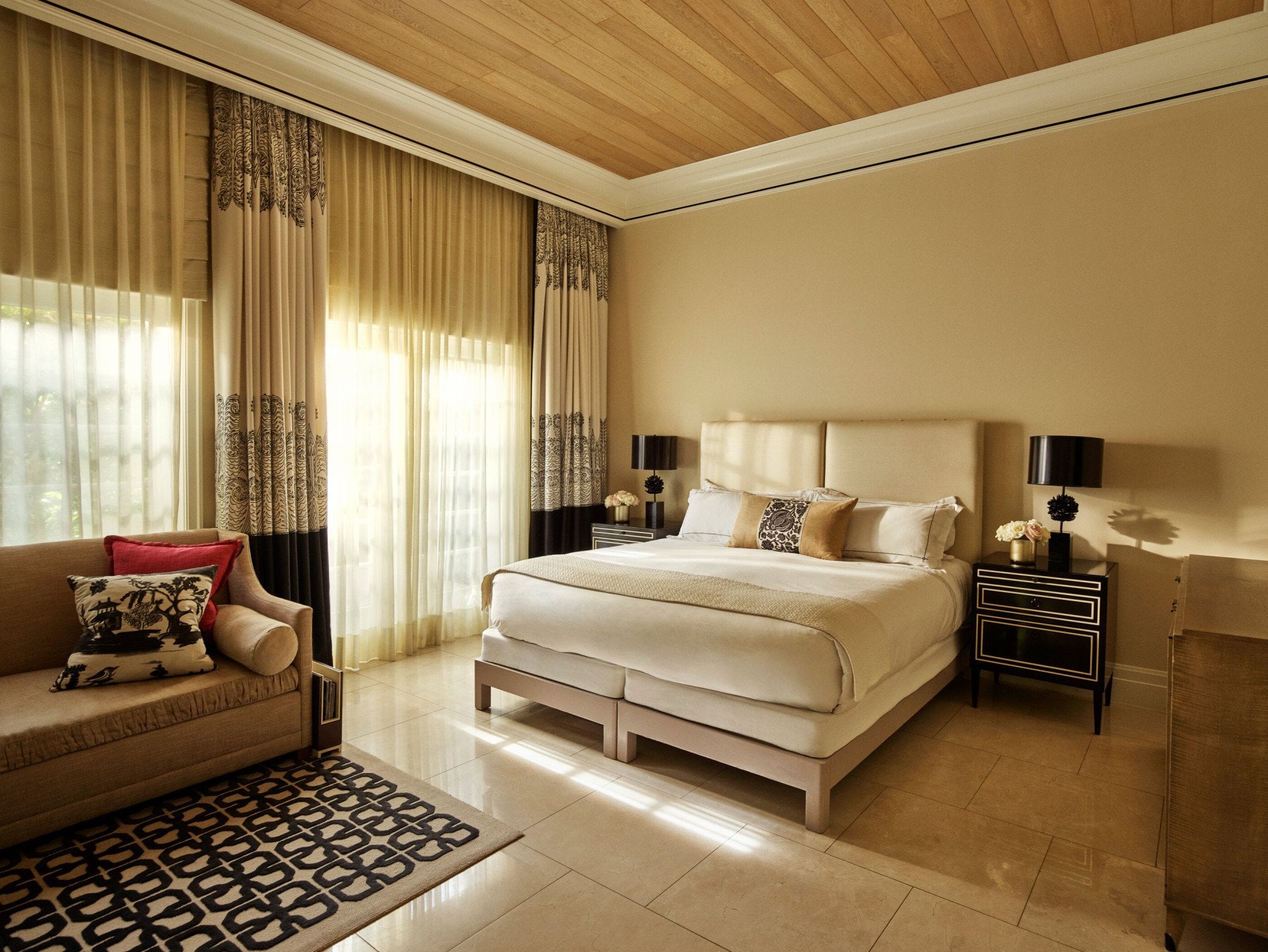 Deluxe guestroom at Hotel Bel-Air