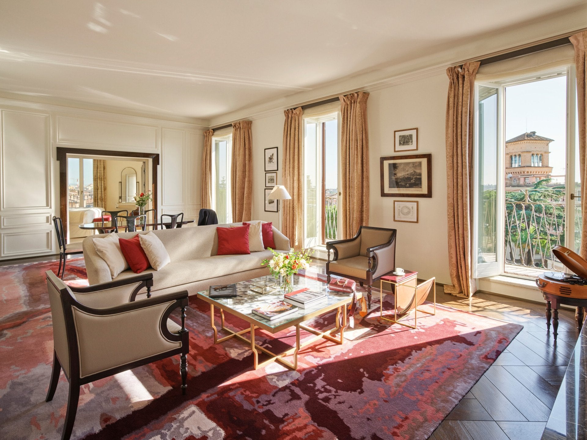 Soggiorno della Suite Presidenziale Villa Medici a Hotel Eden Roma